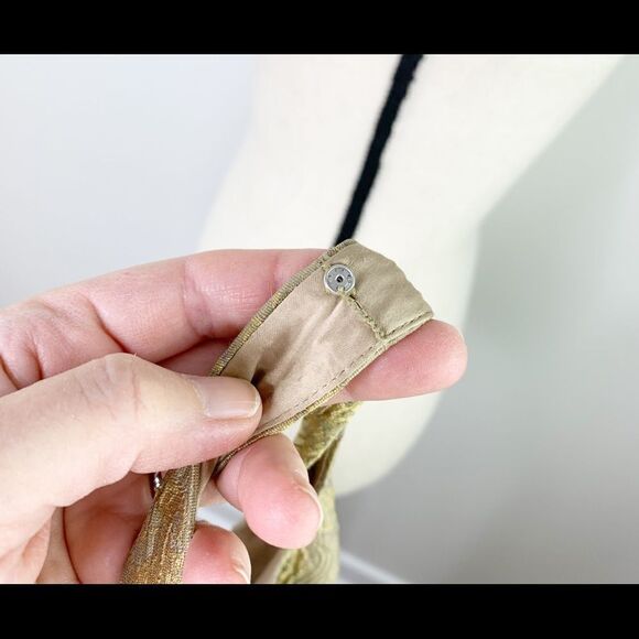 Tahari Scoop Neck Sleeveless Gold Brocade Sheath Dress w/Organza Trim NWOT Sz 10 - Picture 14 of 16